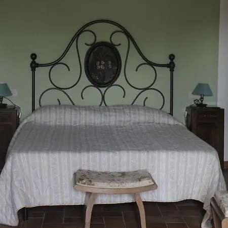 Castello Saltemnano Farm stay Buonconvento