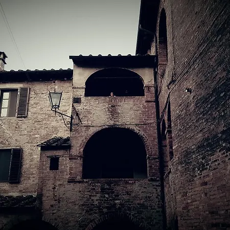 Castello Saltemnano * Buonconvento